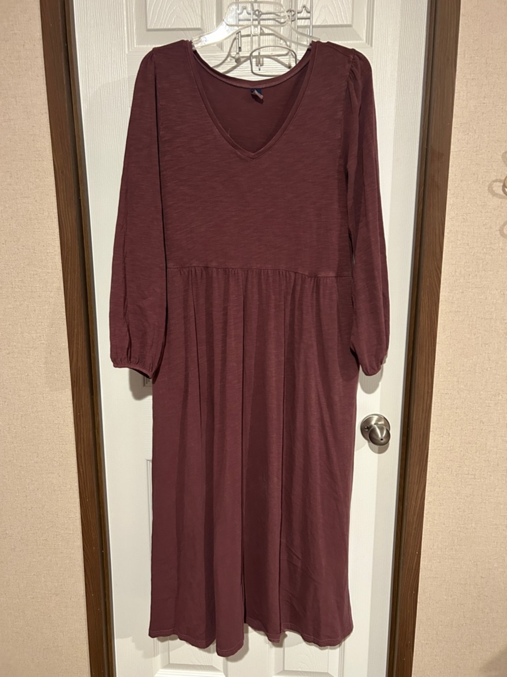 Women’s V-Neck Long Sleeve Midi Dress - Burgundy old navy large